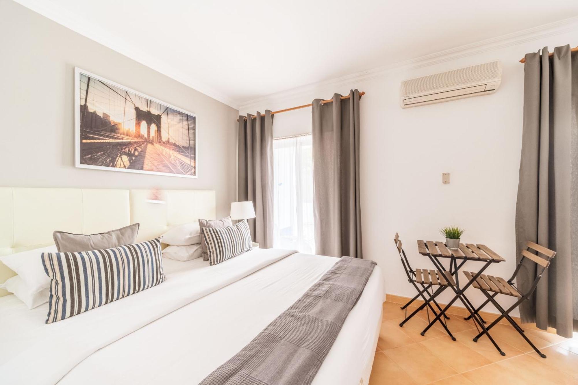 Oasis Beach Apartments Luz Δωμάτιο φωτογραφία